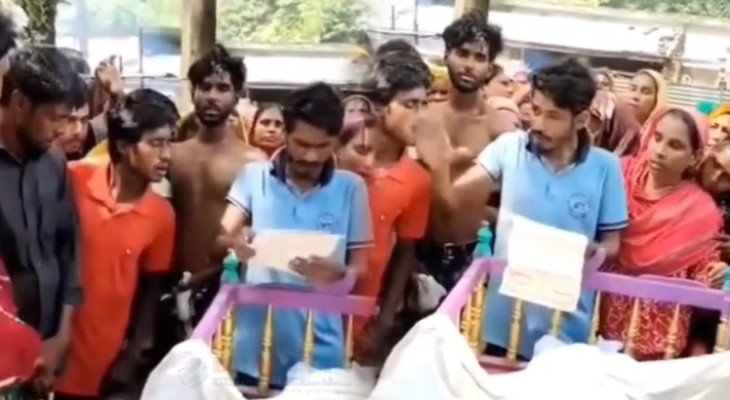 দাফনের আগে মরদেহ আটকে সুদের পাওনা টাকা আদায় করল সুদখোর (ভিডিও)